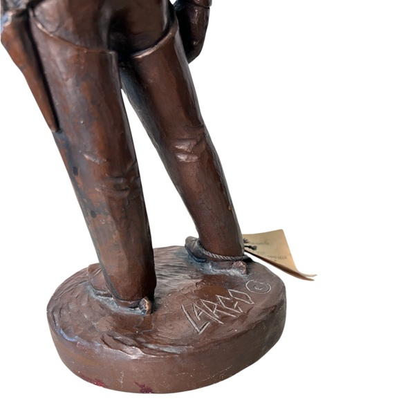 Vintage Largo Sculpture High Plain Drifter Cowboy with‎ Saddle on Shoulder 13" - Picture 7 of 12
